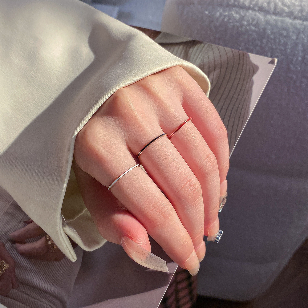 Initial Ring Custom - Anel fino de titânio, cor ouro