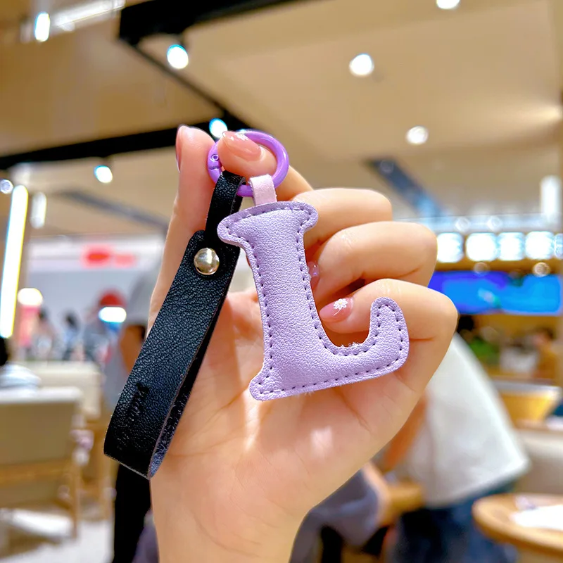 A a Z Leather Inicial Letra Ch - Monogram Keychain Leather avaliação e preço