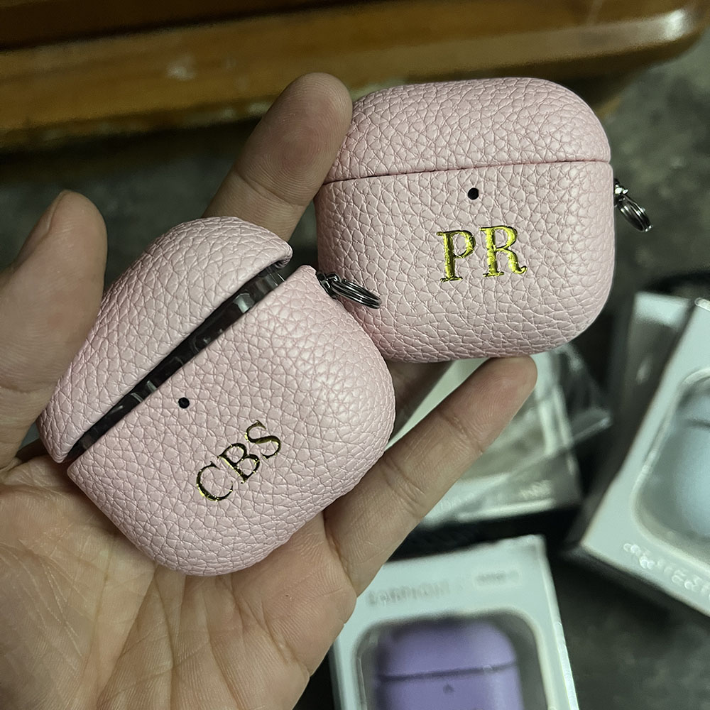 Capa Personalizada para Fones  - Monogram Keychain Leather avaliação e preço