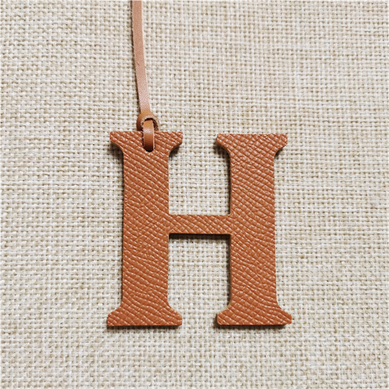 Atacado de luxo couro genuíno  - Monogram Keychain Leather avaliação e preço